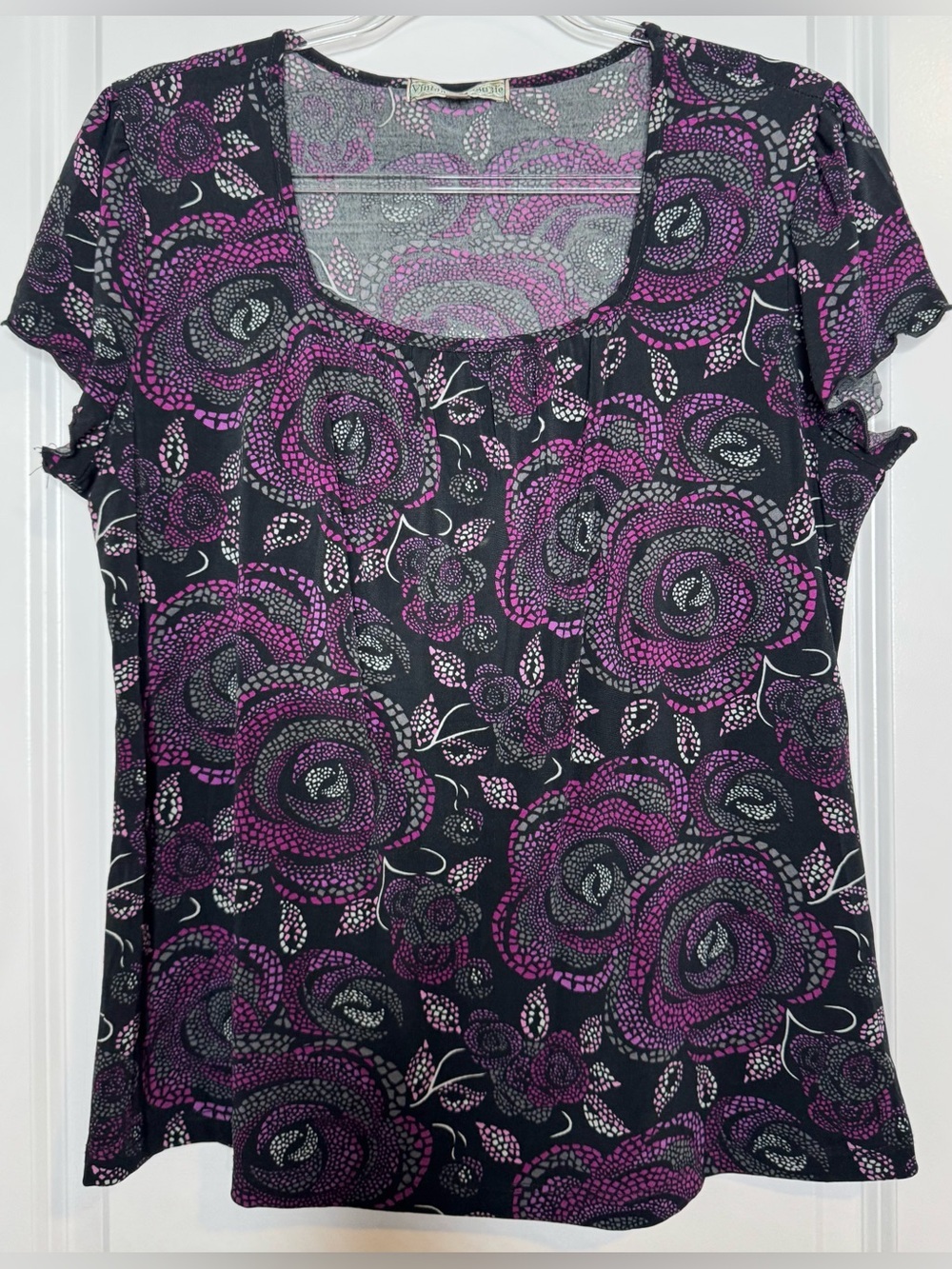 Vintage Suzie Black Scoop Neck Tee with Purple Floral abstract Print stretch LG
